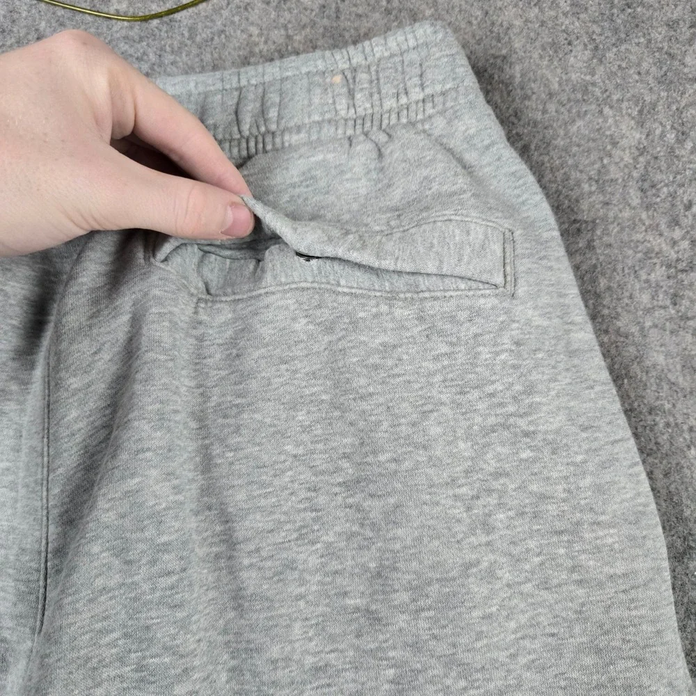 Nike Joggers Mens Small Gray Sweatpants Fleece Cuffed Sportswear Athleisure Gym